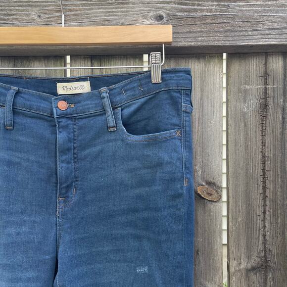 Madewell • Roadtripper Skinny Jeans in Bardwell Wash - Picture 2 of 9